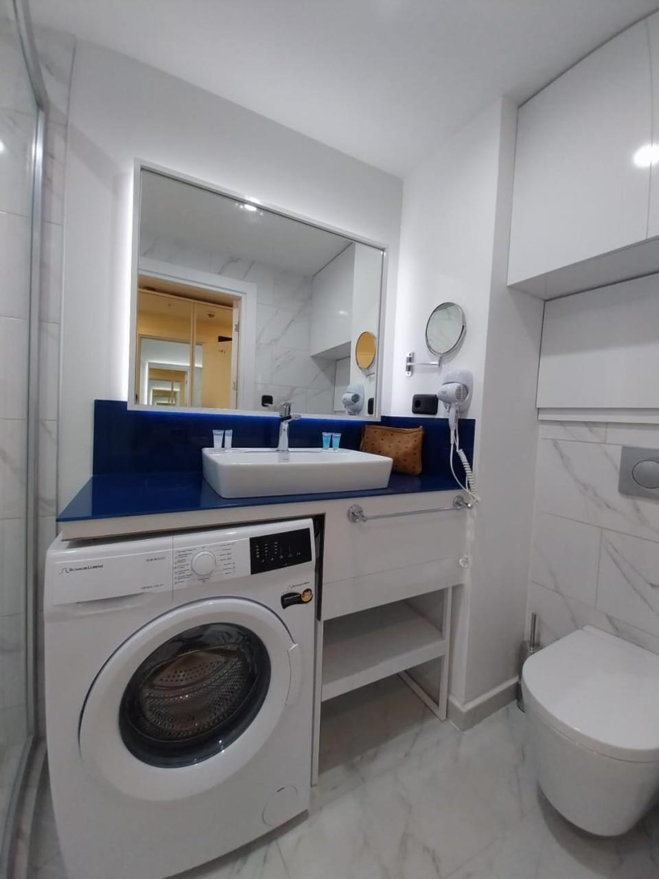 Natalia -Apartments In - Orbi City Batoemi Buitenkant foto