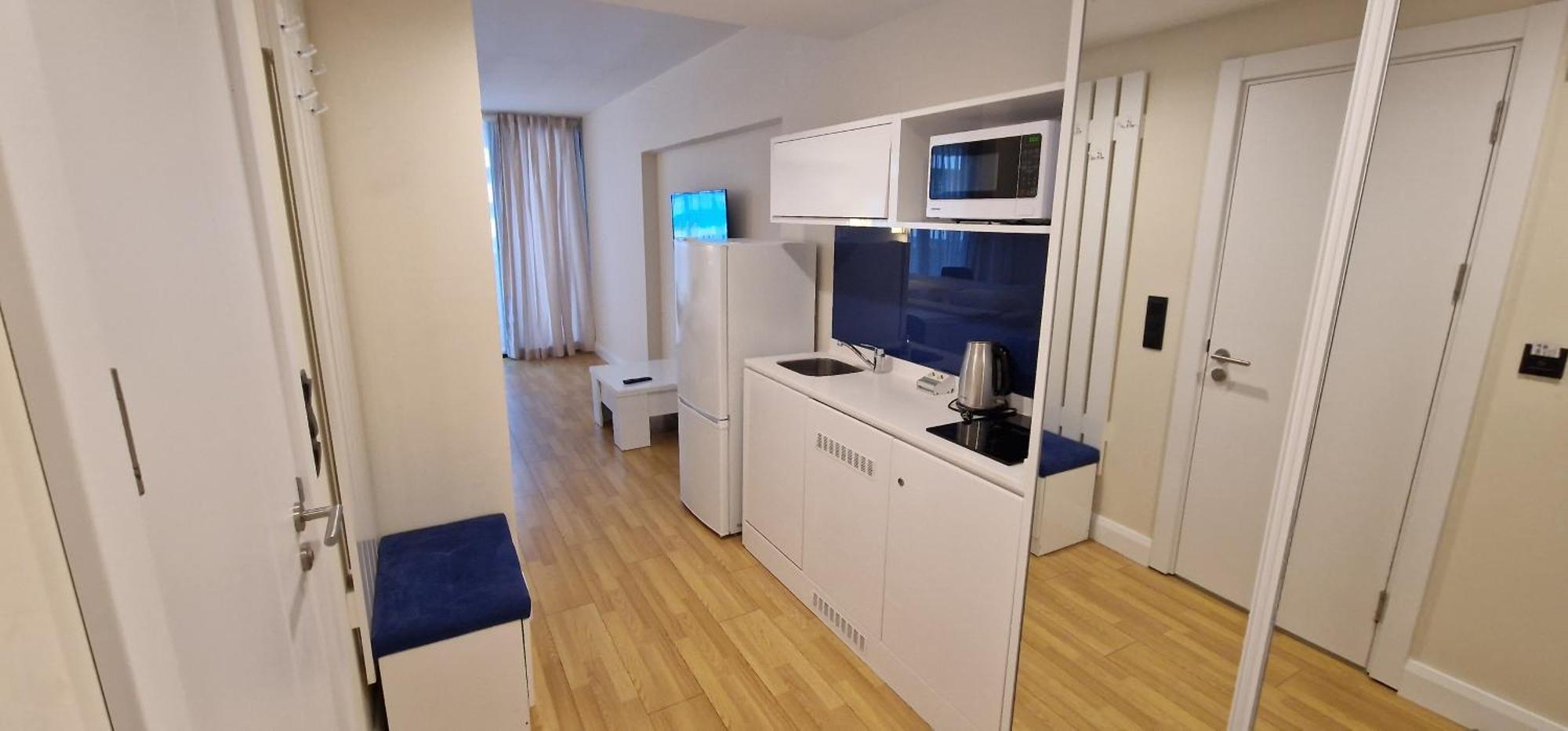 Natalia -Apartments In - Orbi City Batoemi Buitenkant foto